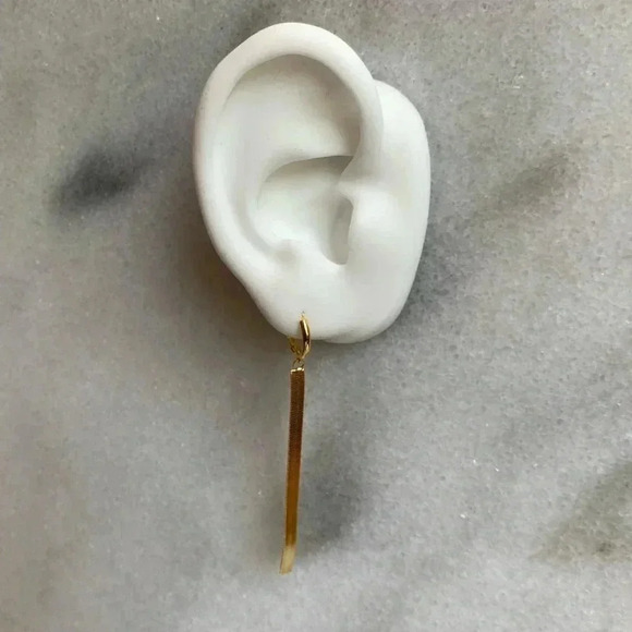 18k Gold Long Tassel Huggie Hoop Earrings NWT - Picture 2 of 5